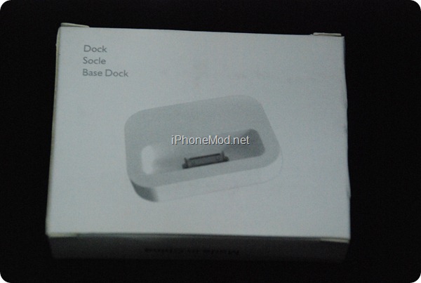 Momo-iPhone-Slim-Dock (2)