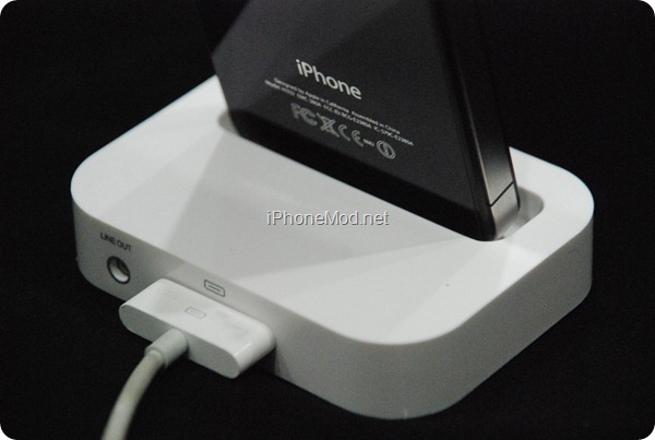 Momo-iPhone-Slim-Dock (8)