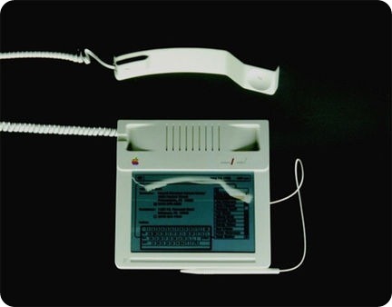 1983-iphone (1)