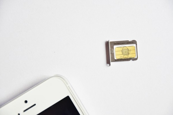 iPhone-IMEI-SIM-tray