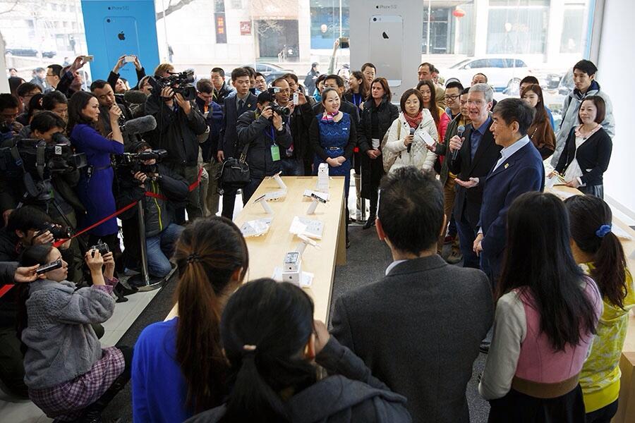 Tim_Cook_China_Mobile_Beijing