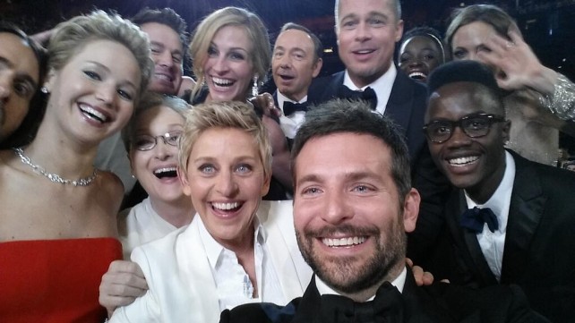Ellen Degeneres uses Galaxy Note 3