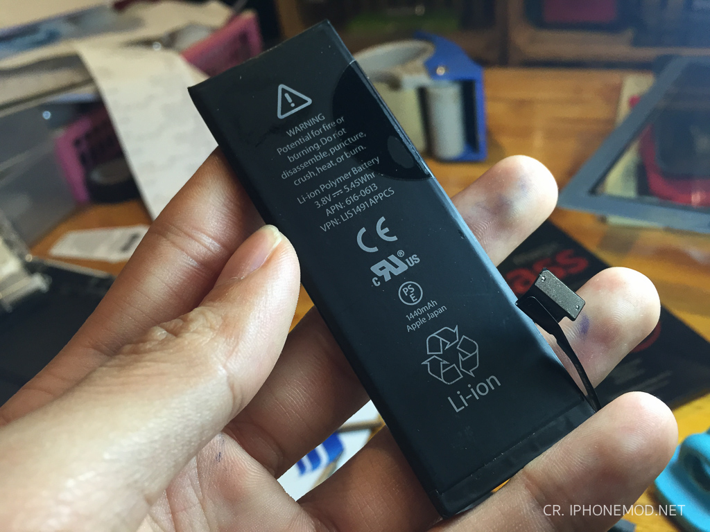 iphone5-battery-swollen-4