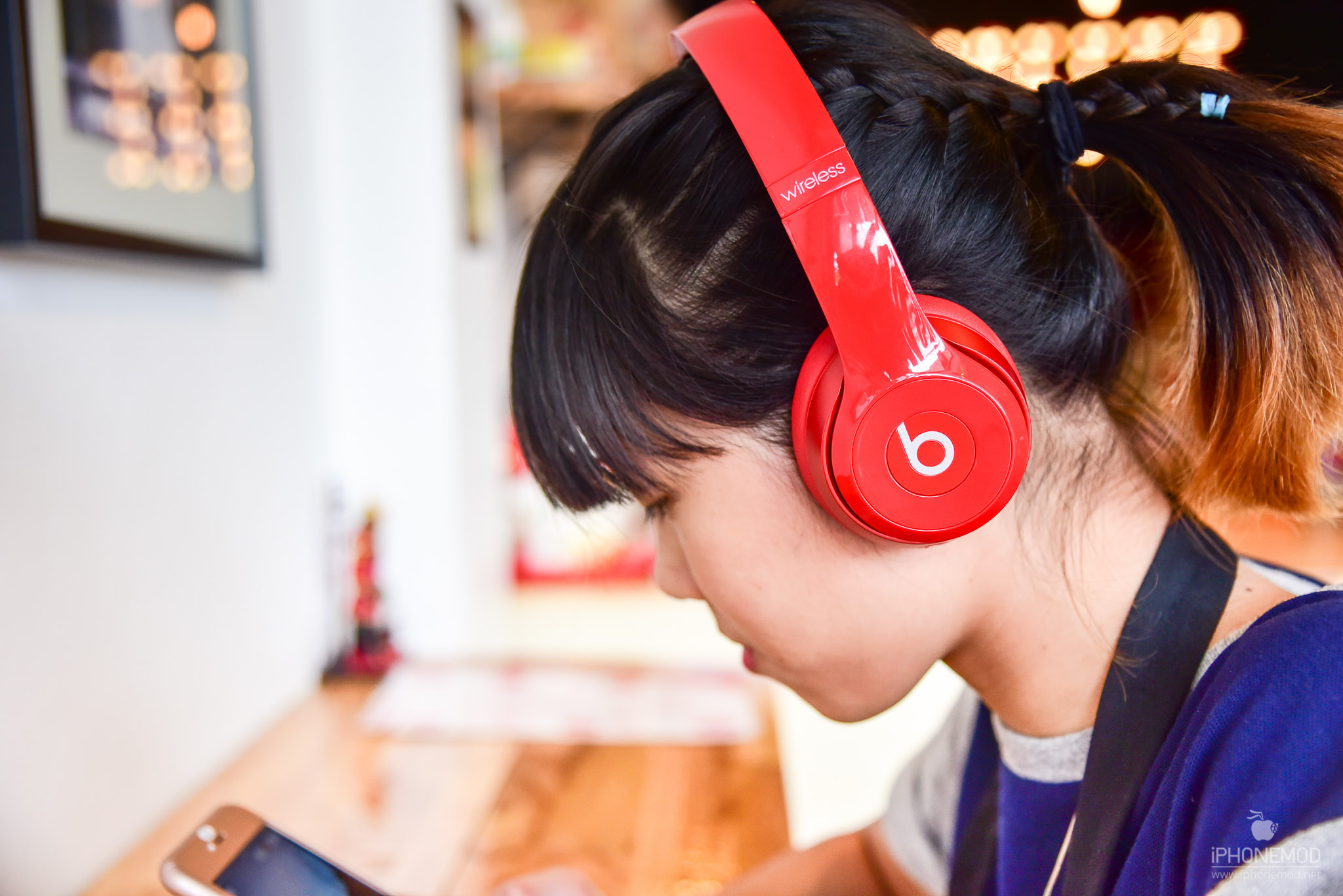 Beats-Solo-Wireless-14