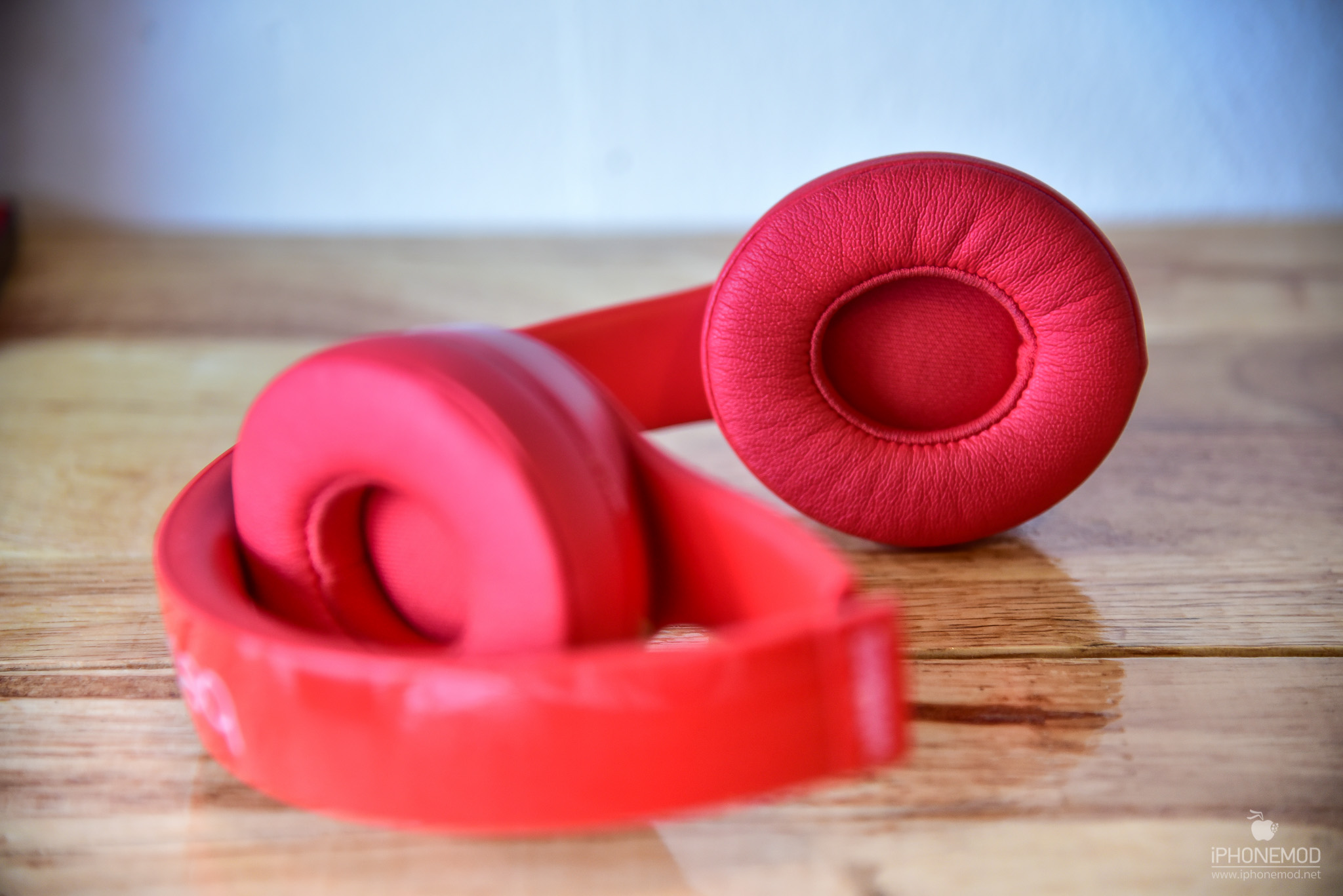 Beats-Solo-Wireless-17