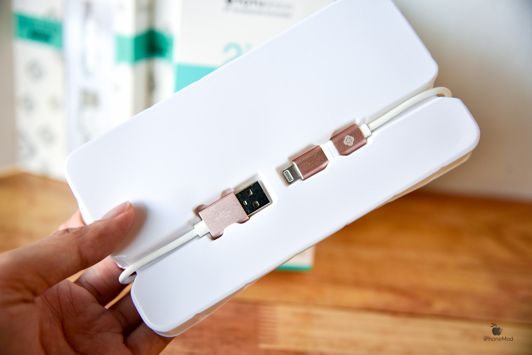 totu-iphone-2in-1-charging-cable-4