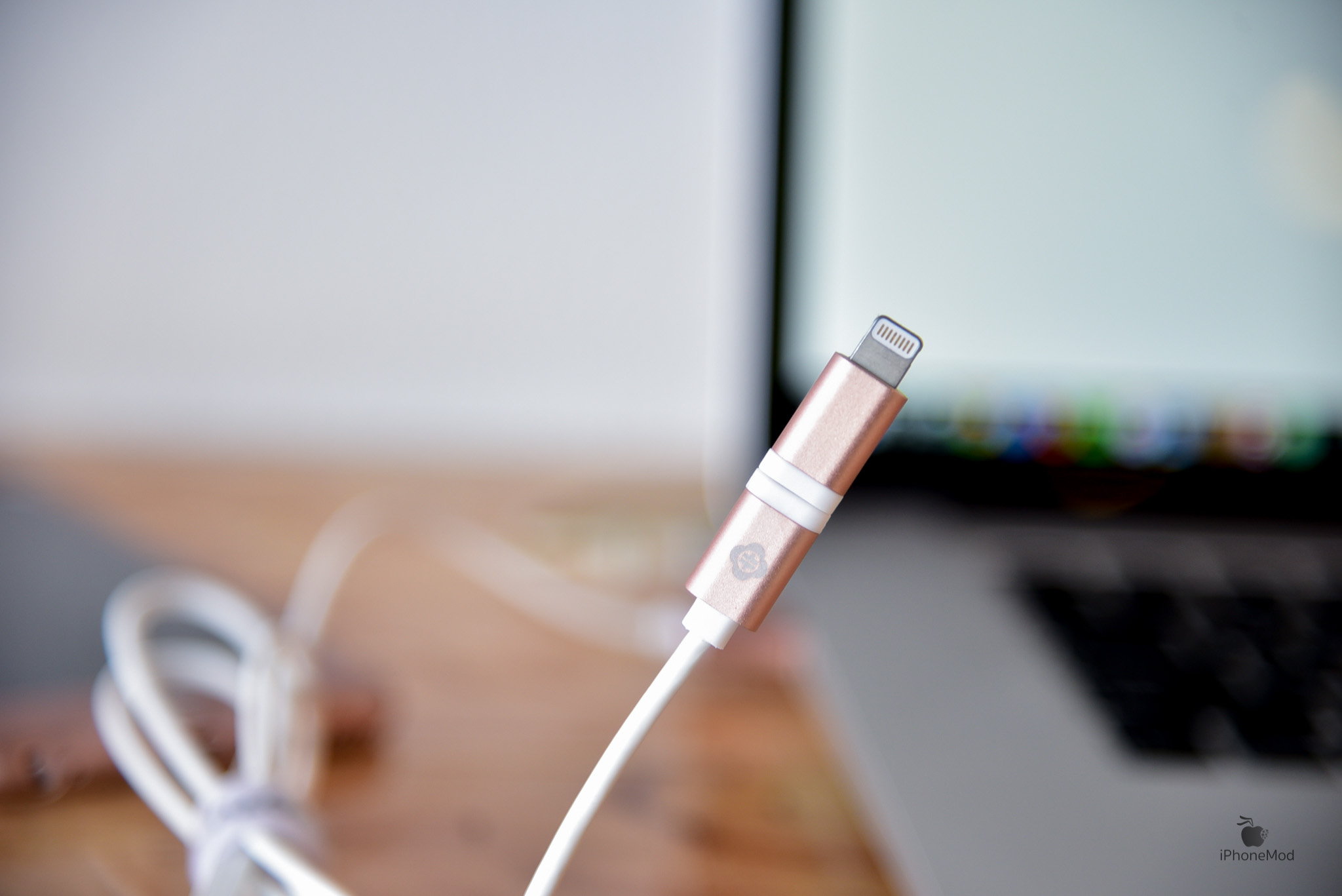 totu-iphone-2in-1-charging-cable-8