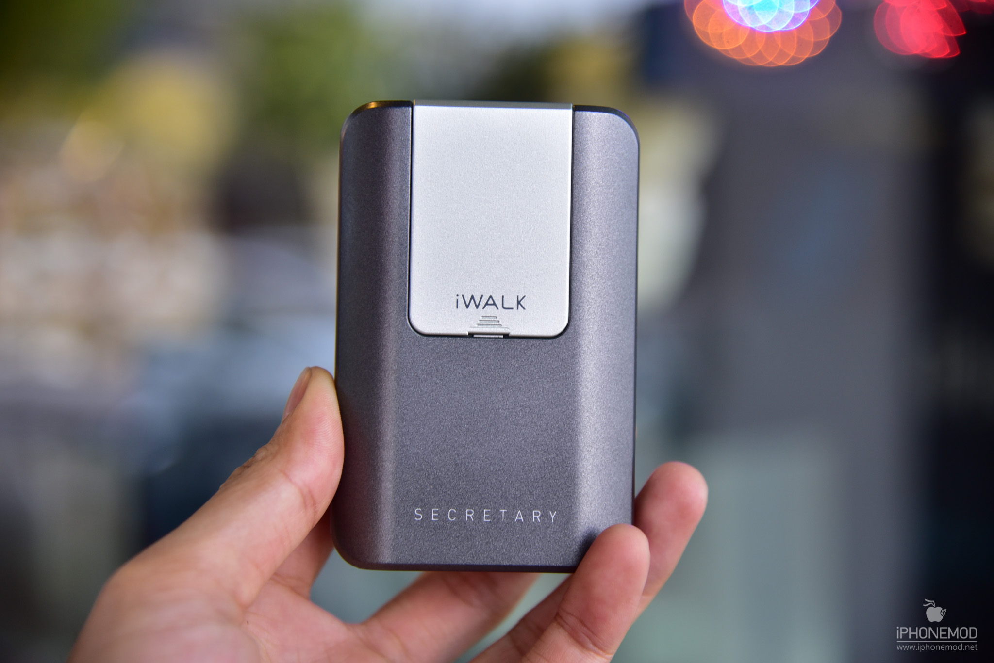 iwalk-secretary-21