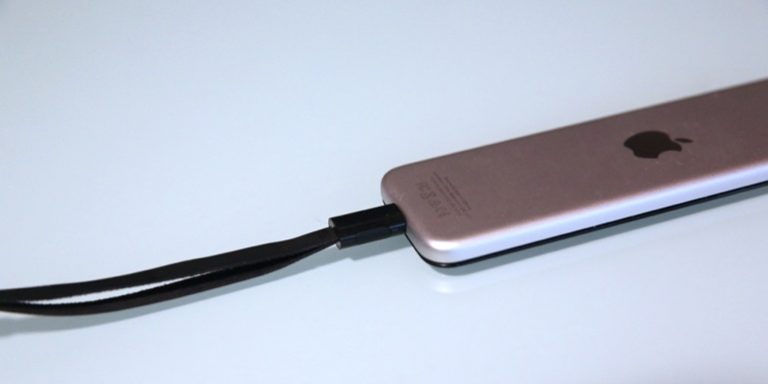 ปกป้องทีวีสุดรักด้วย Remote Loop สำหรับ Apple TV Remote