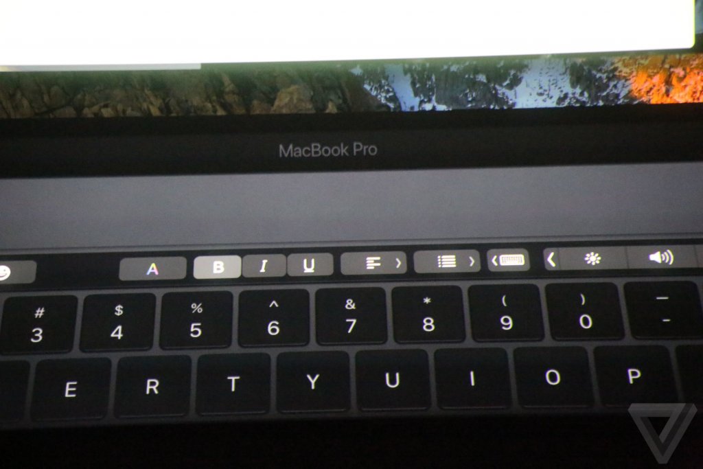 apple-macbook-event-20161027-8245