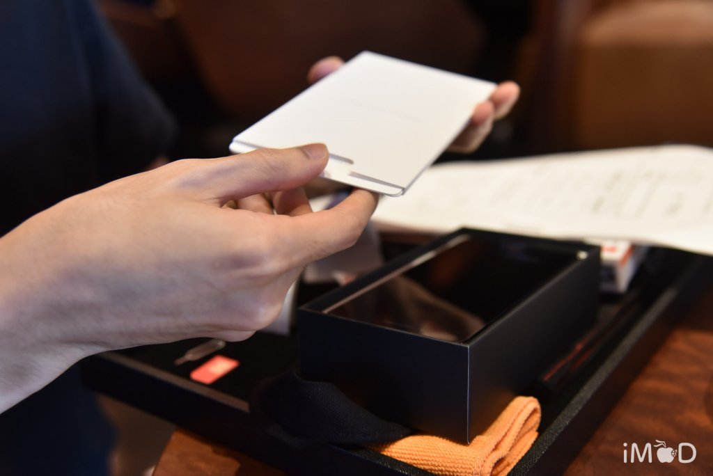 iphone 7 plus jet black-1-2