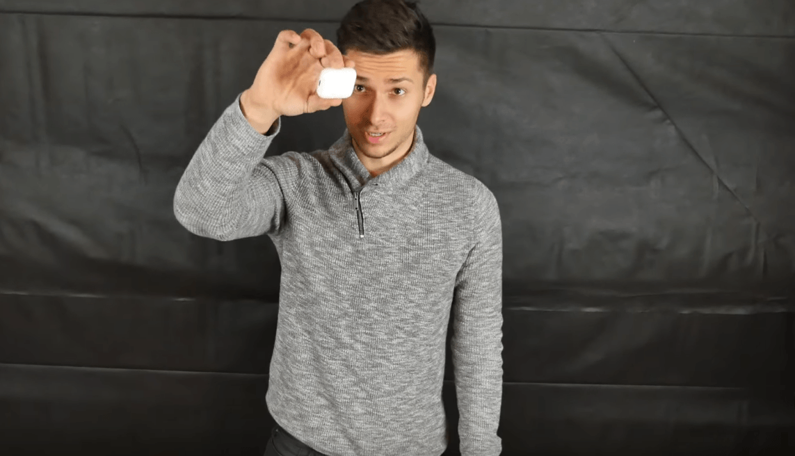 AirPods-Drop-Test-2-1