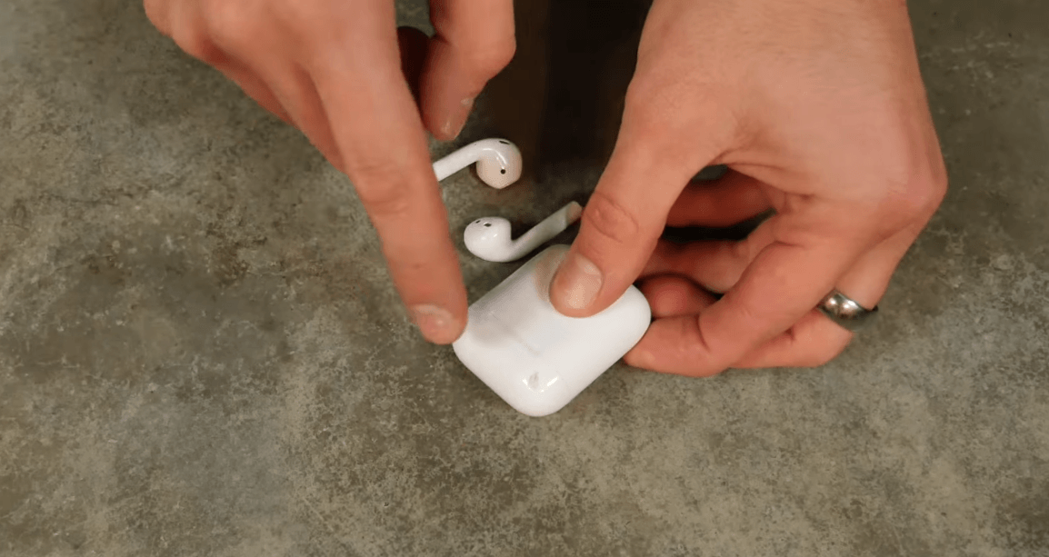 AirPods-Drop-Test-2-2