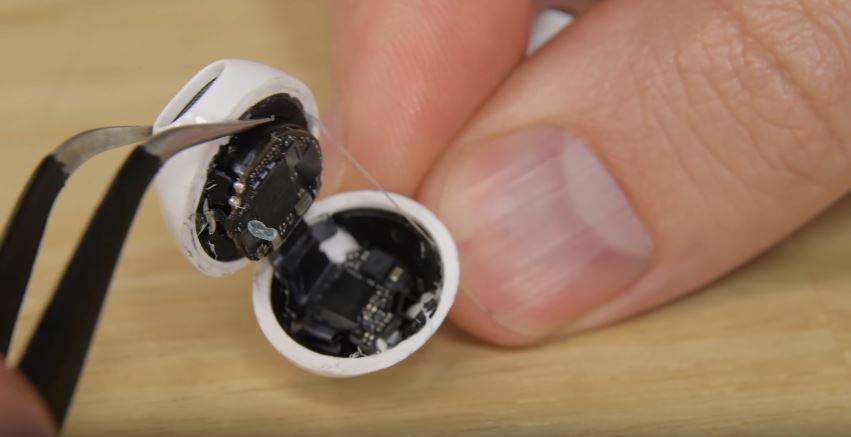 Airpods Teardown - 1