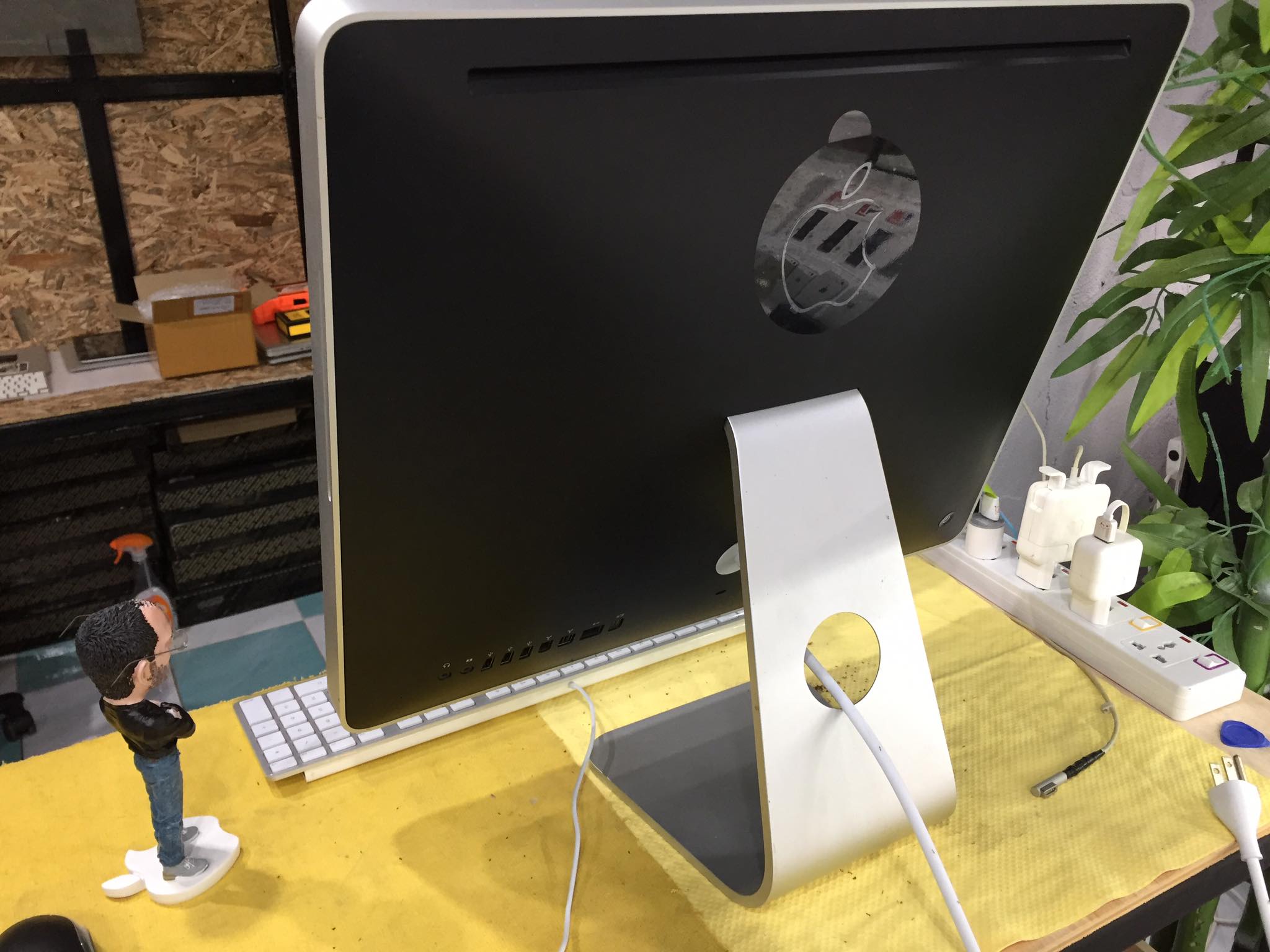 Ant Problems In The Computer (1)