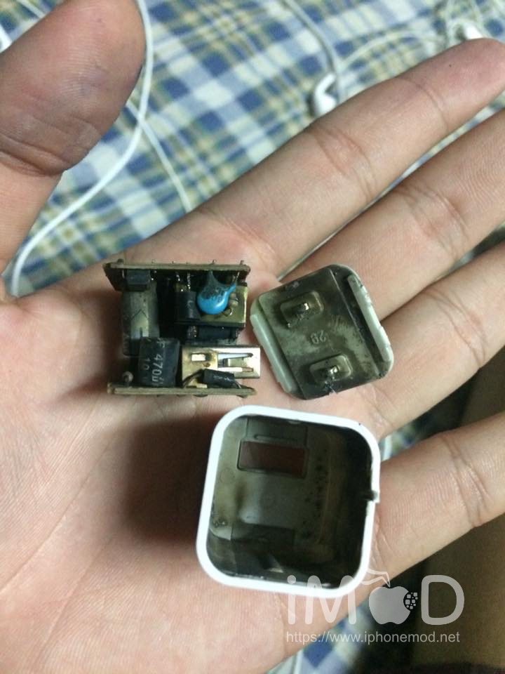 Apple Adapter ของปลอม 3