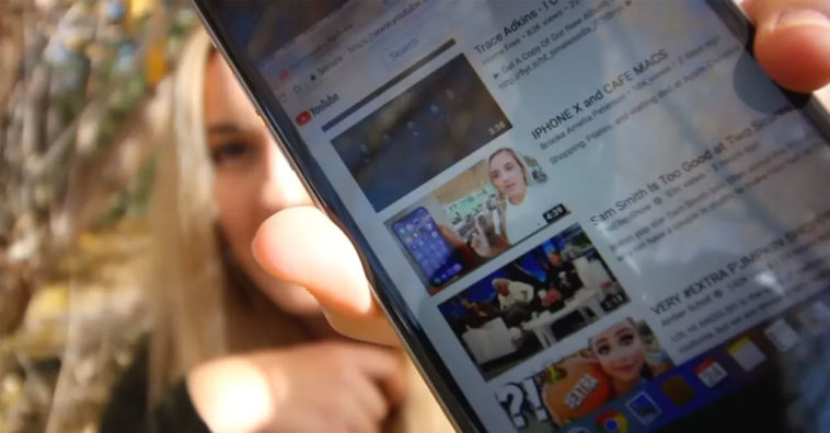 Ngineer Daughter Iphone X Hands On Leave Apple