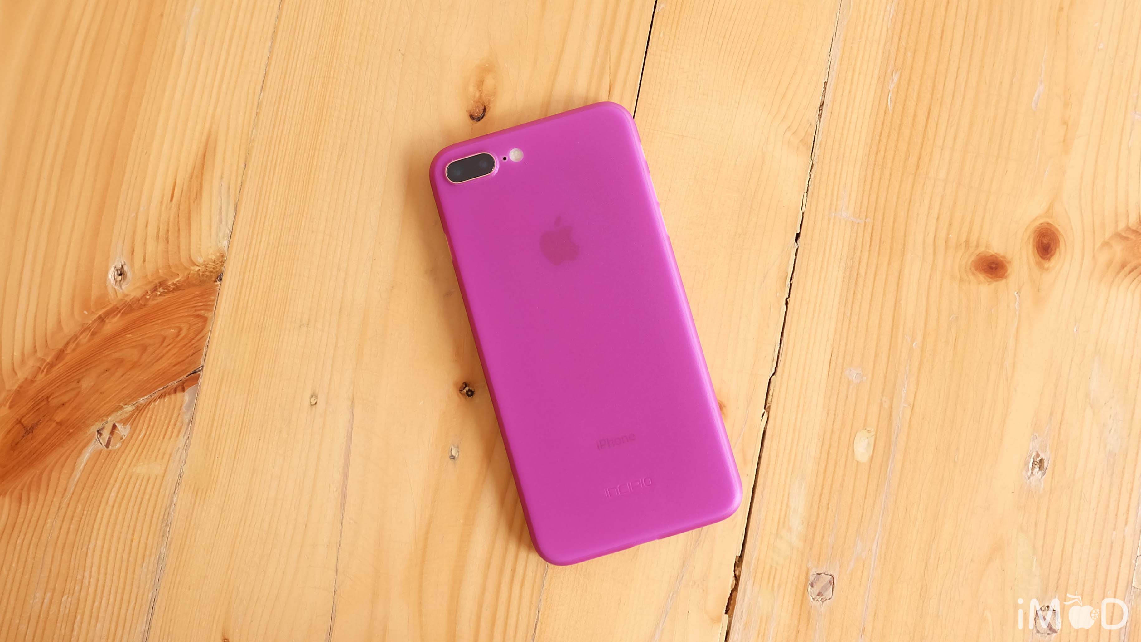 Incipio Feather Light 8