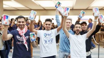 Iphone X Launch Day Photo Cover