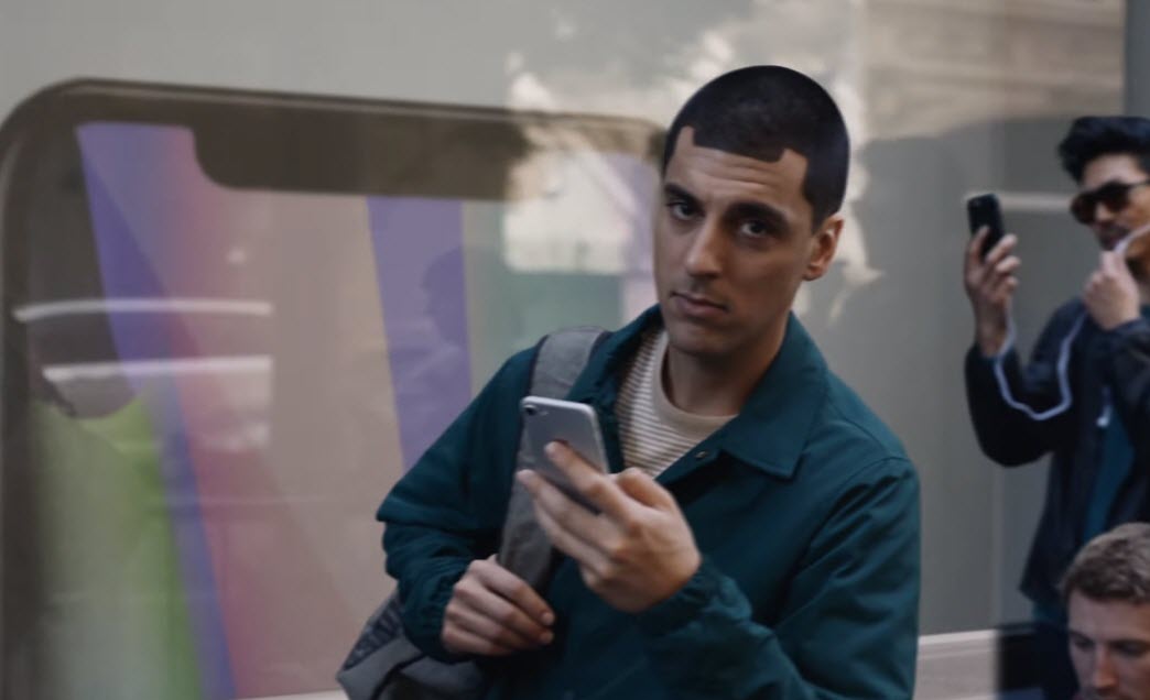 New Samsung Ad Mocks Iphone 5