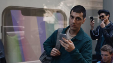 New Samsung Ad Mocks Iphone Cover