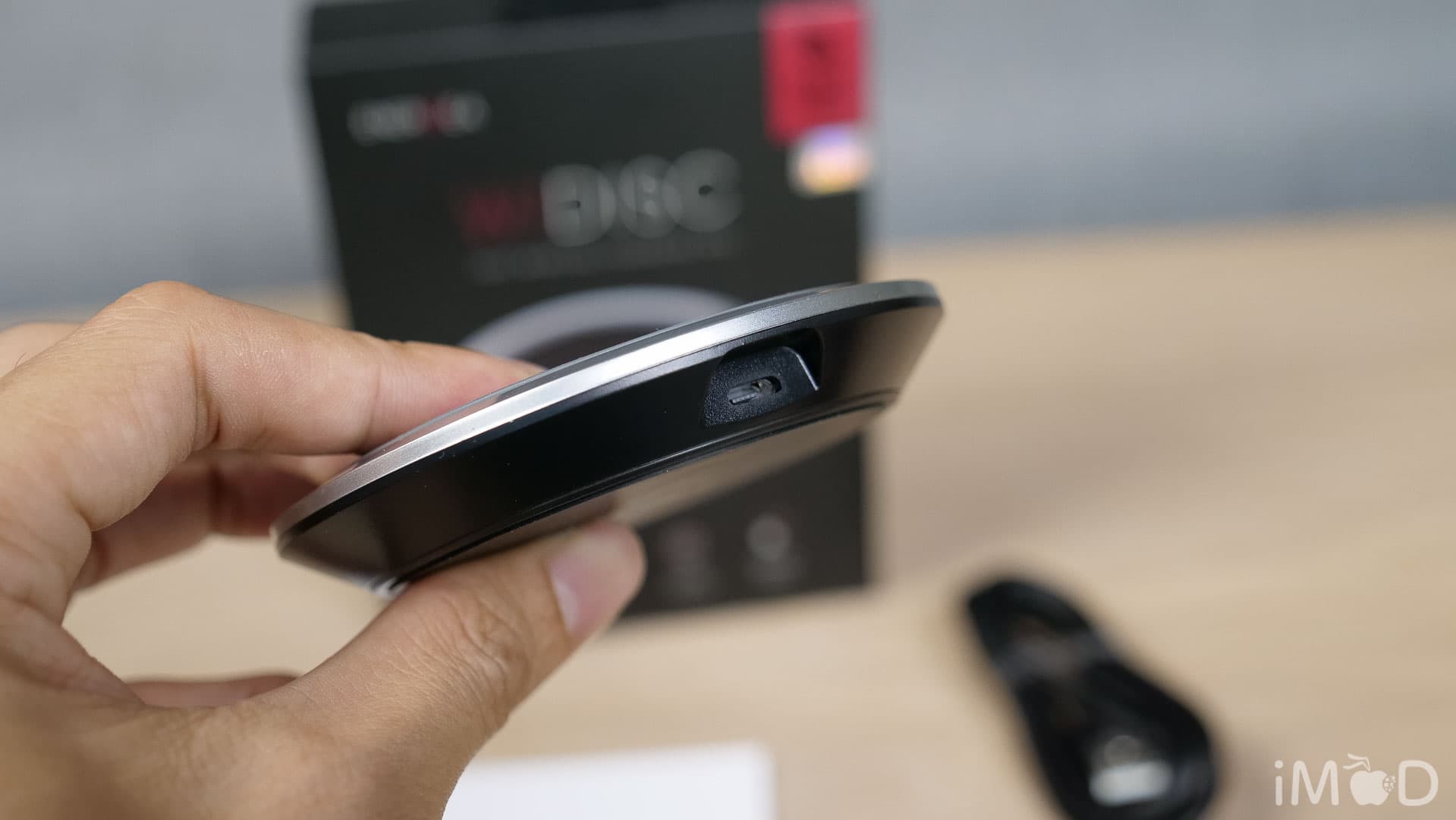 Energea Wireless Charger Review 8344