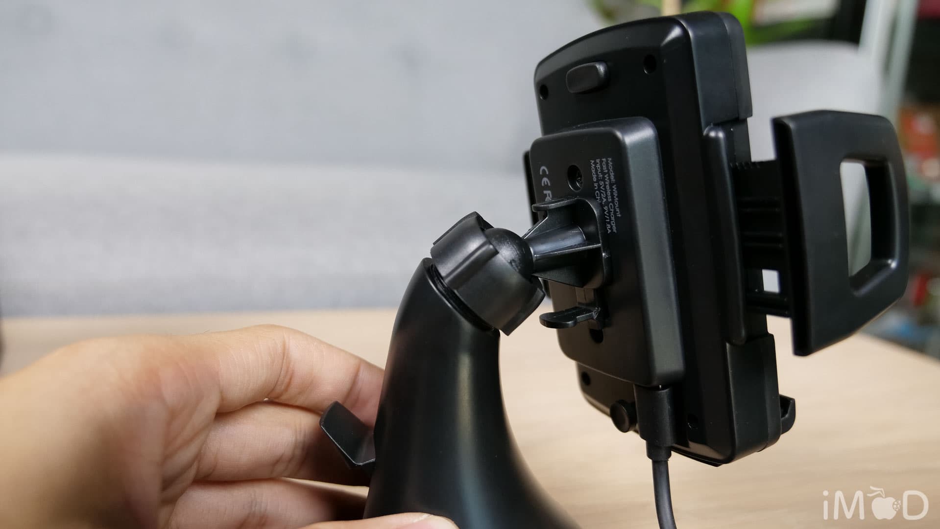 Energea Wireless Charger Review 8383