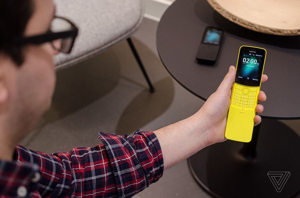Nokia 8110 2018 15