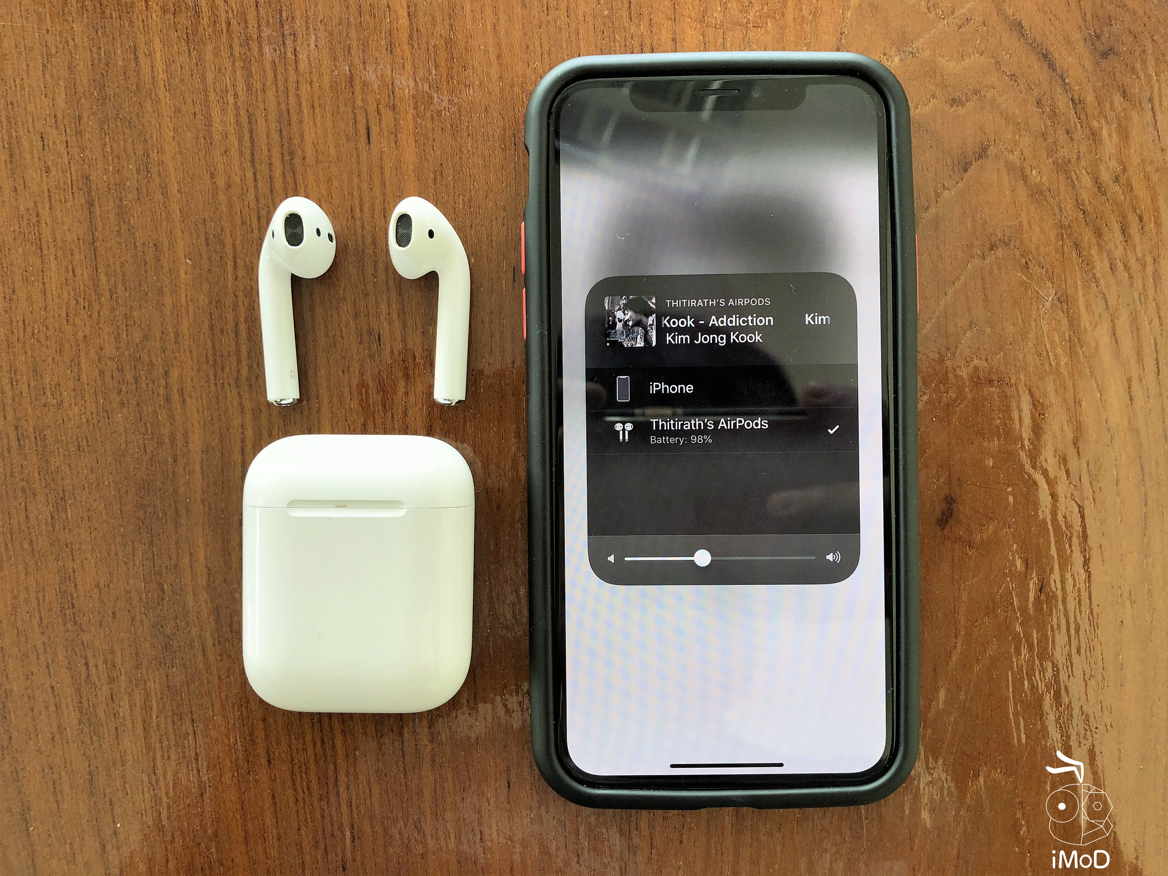 Airpods 1yr Preview017