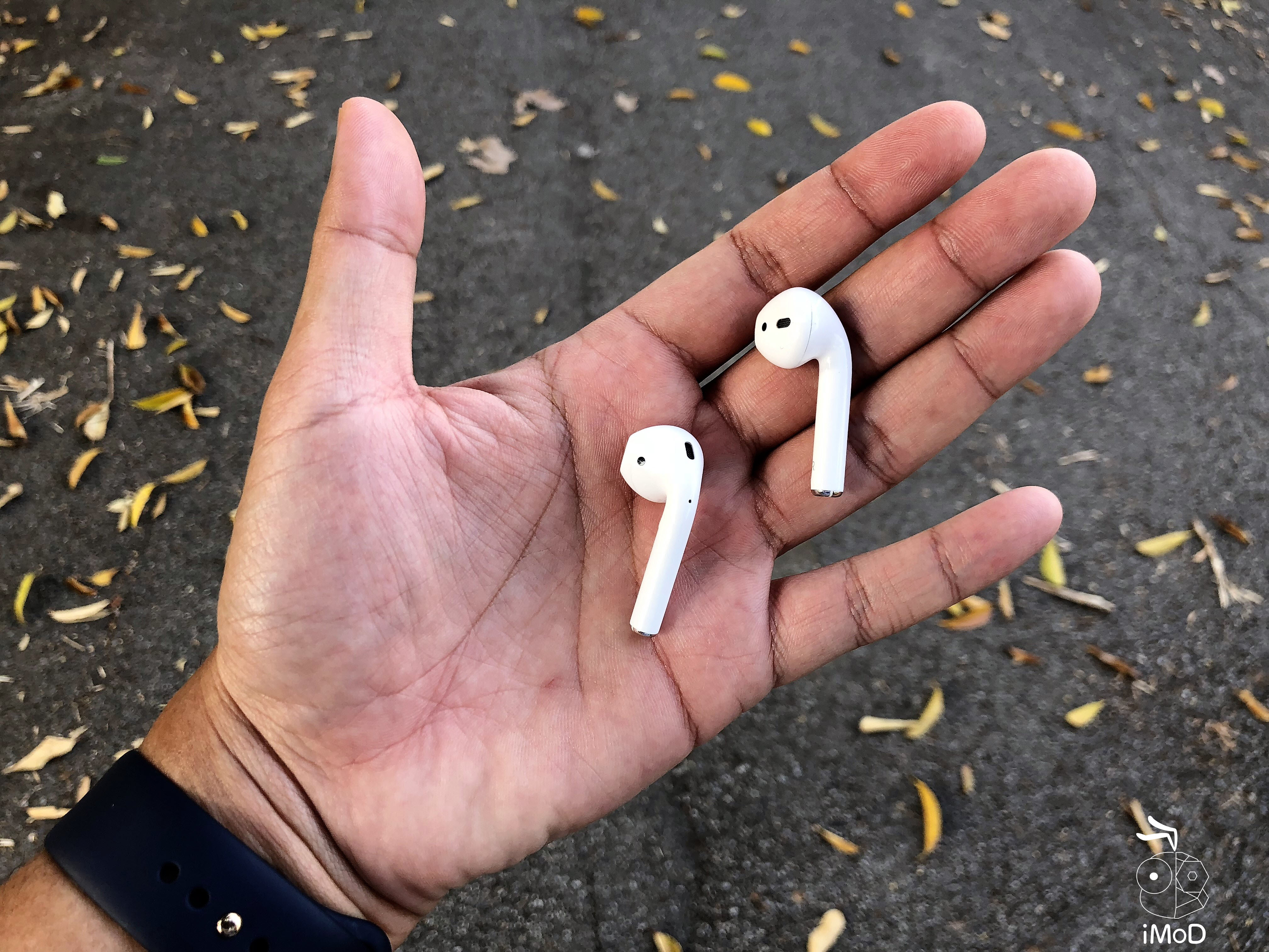 Airpods 1yr Preview031