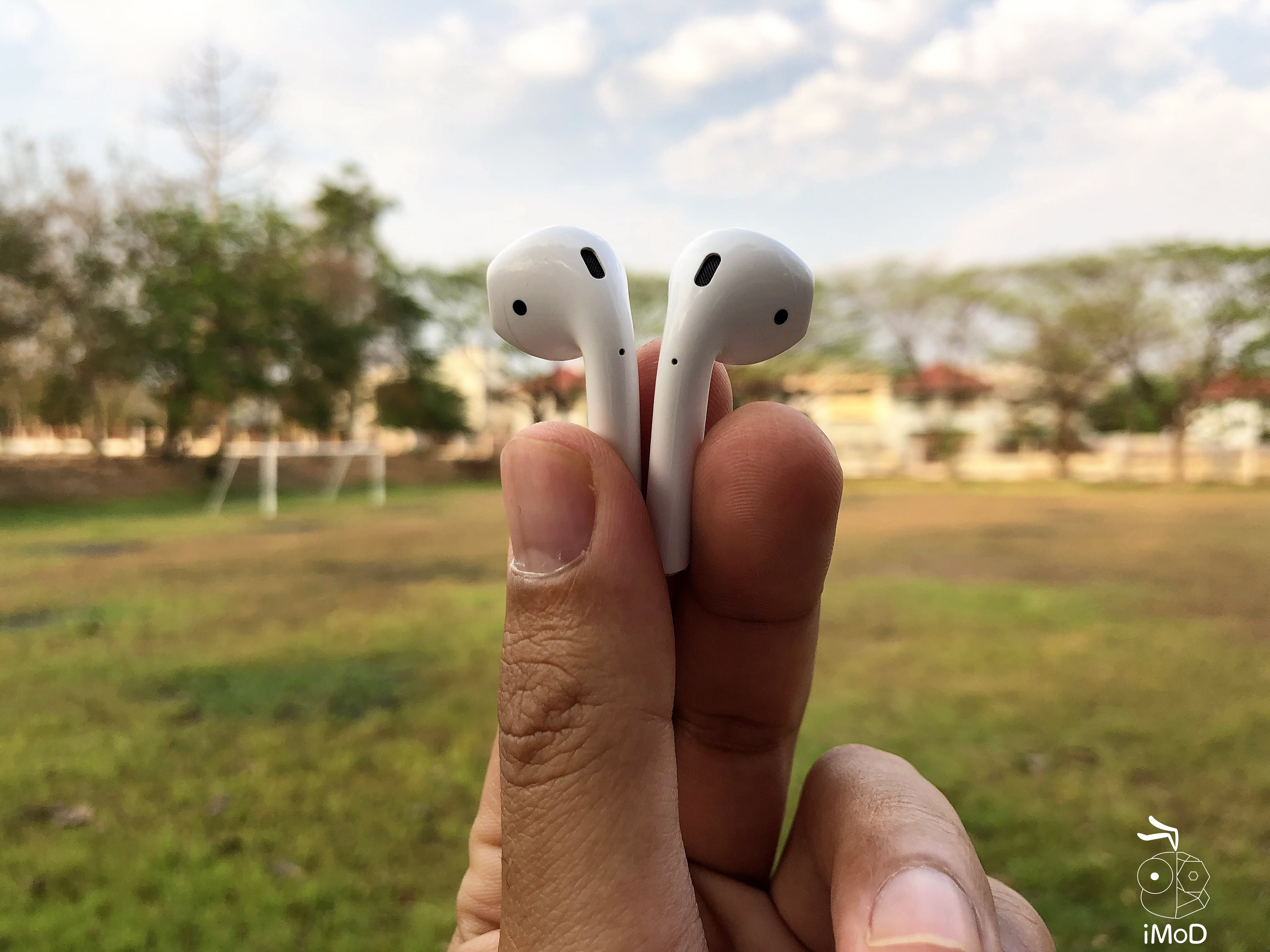 Airpods 1yr Preview032