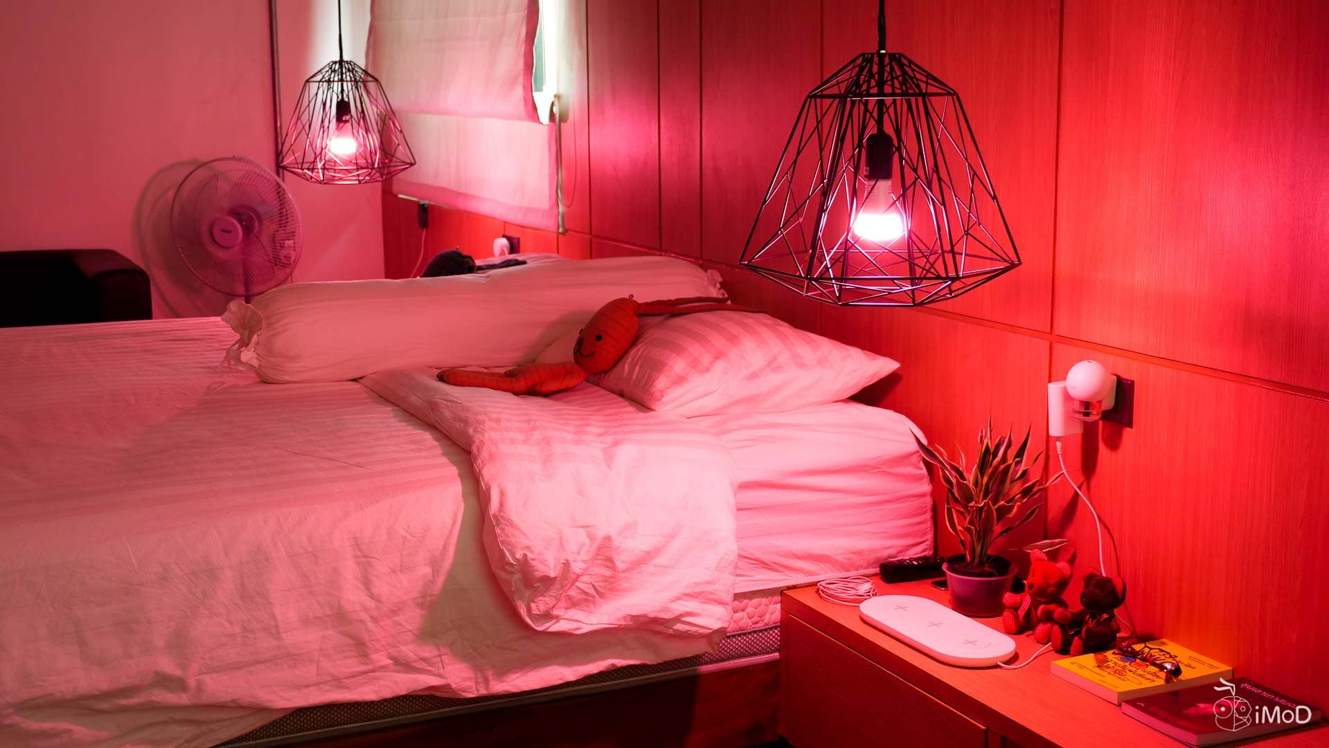 Philips Hue Review 1038