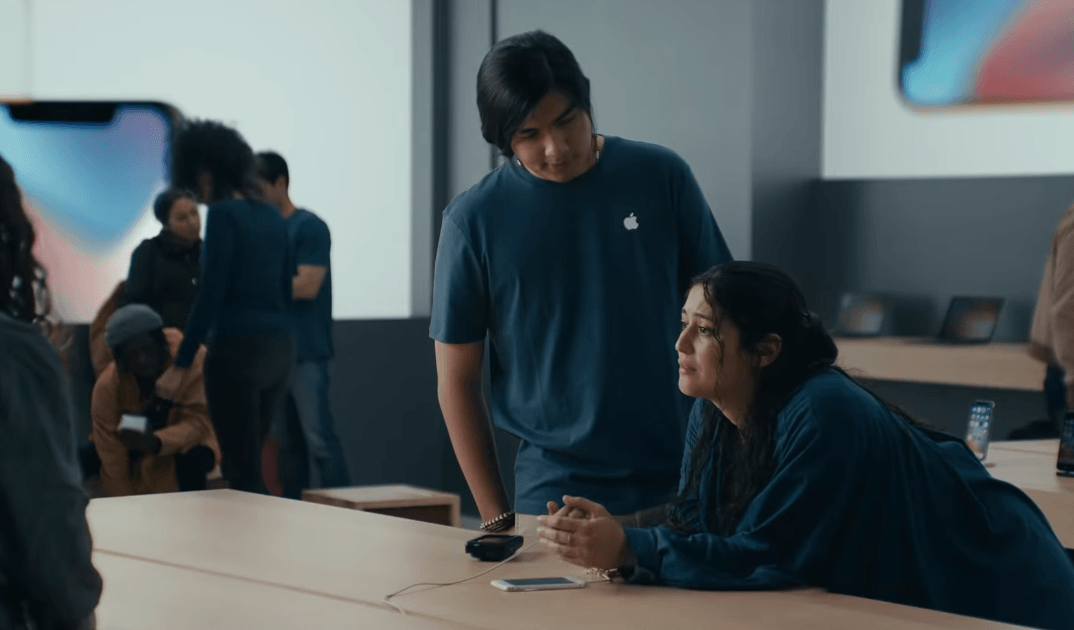 Samsung Ad Mocks Iphone Slowdown 2