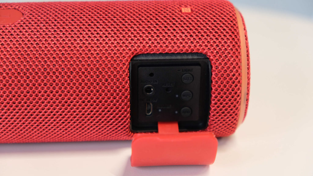 Sony Srs Xb21 Sony Srs Xb31 Blutooth Speaker Review Advertorial 011