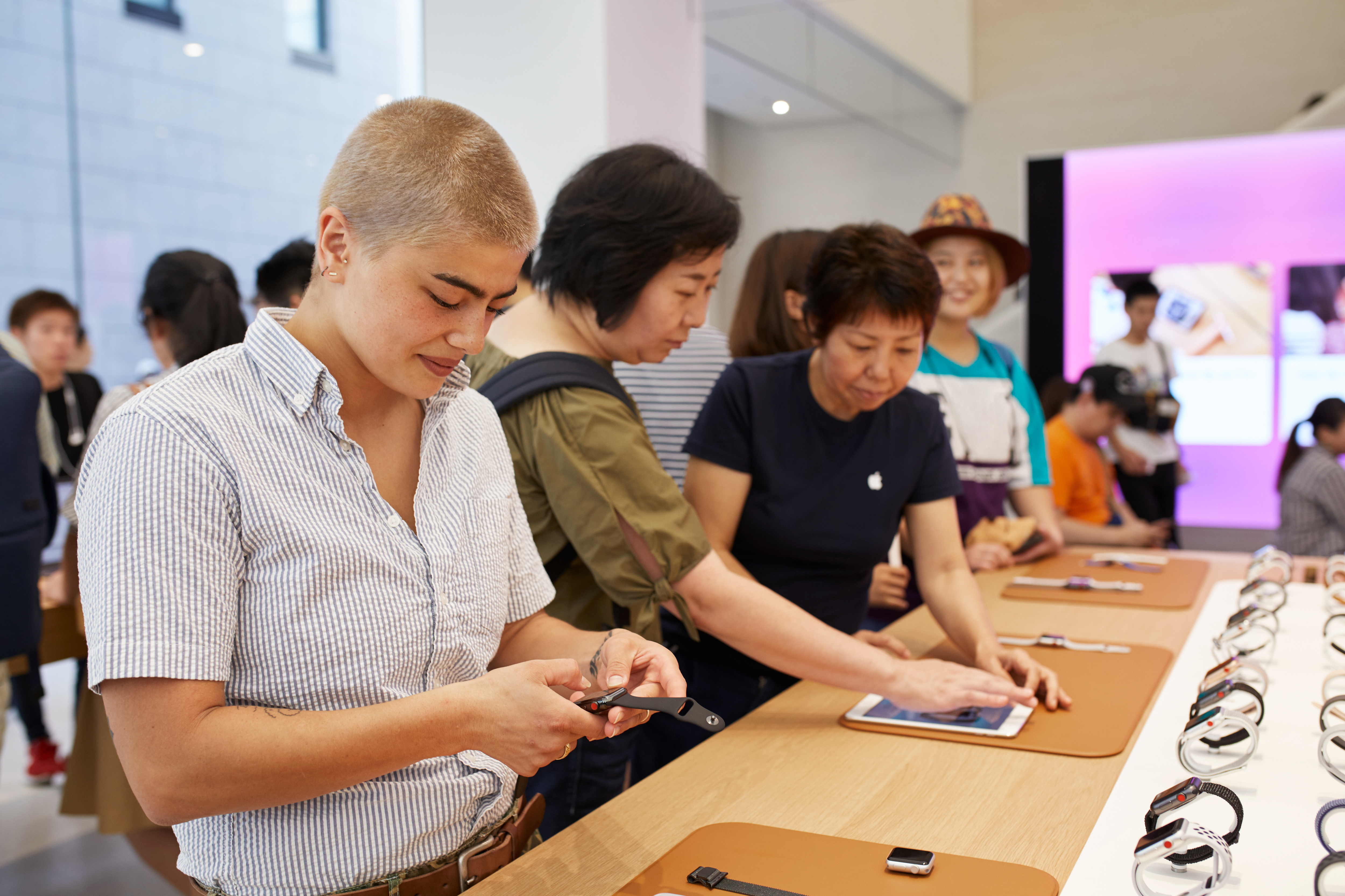 Apple Store Opening Kyoto Shijo Inside Product Table 08252018