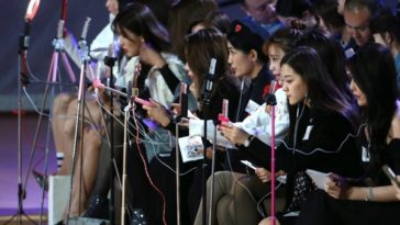 Fashion Show Streamers