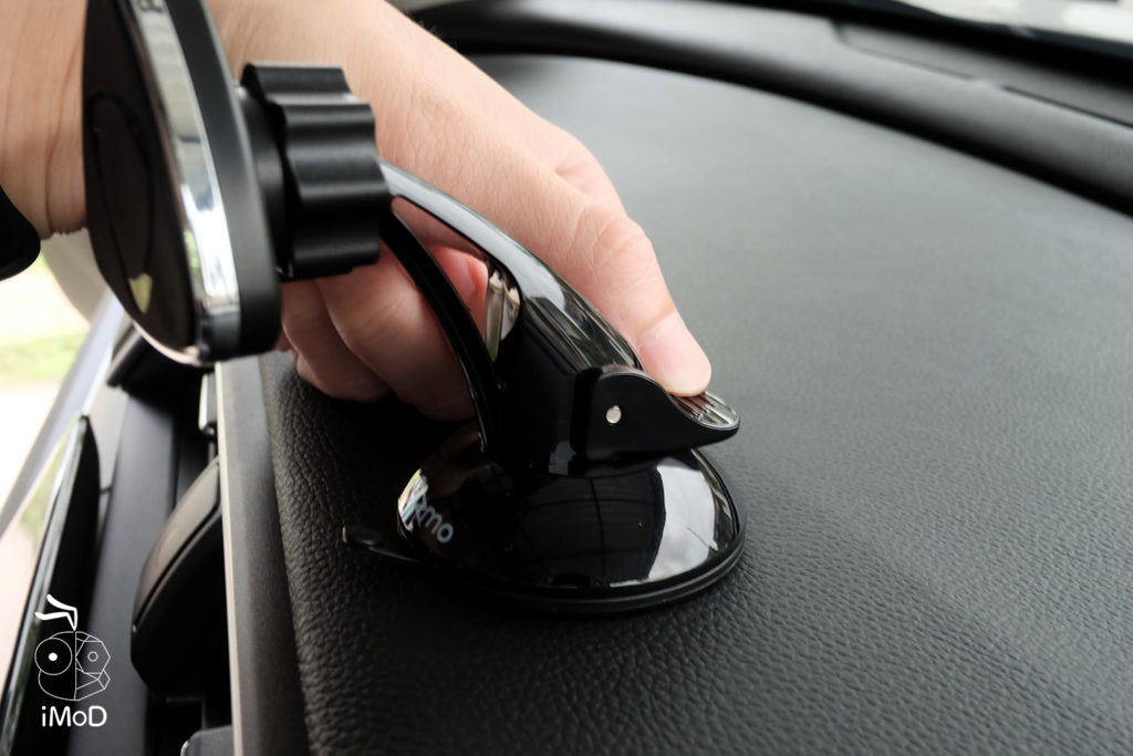 Gizmo Easy Magnetic Car Holder 2