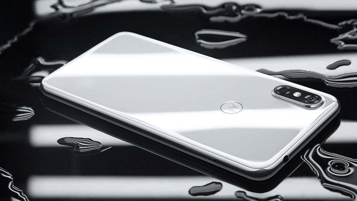 Motorola P30 Inspired By Iphone X 2