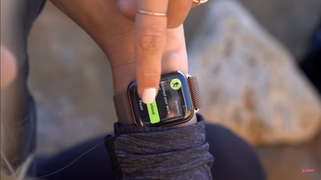 Apple Watch Series 4 Unboxing Youtuber 15