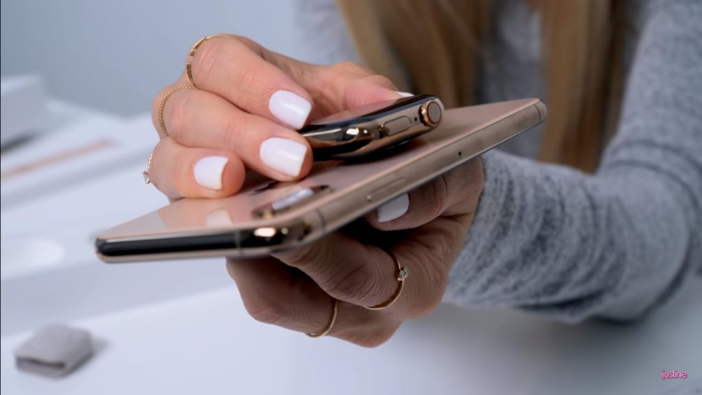 Apple Watch Series 4 Unboxing Youtuber 4