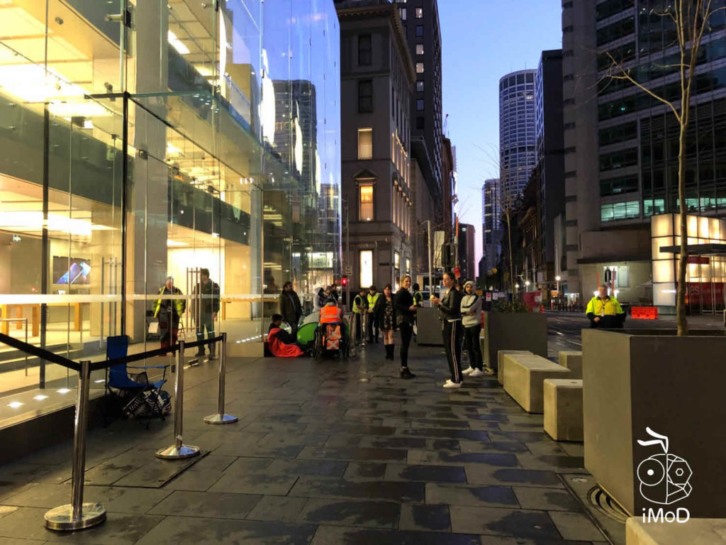 Iphone Xs Iphone Xs Max Apple Watch Series 4 First Launch Day 014