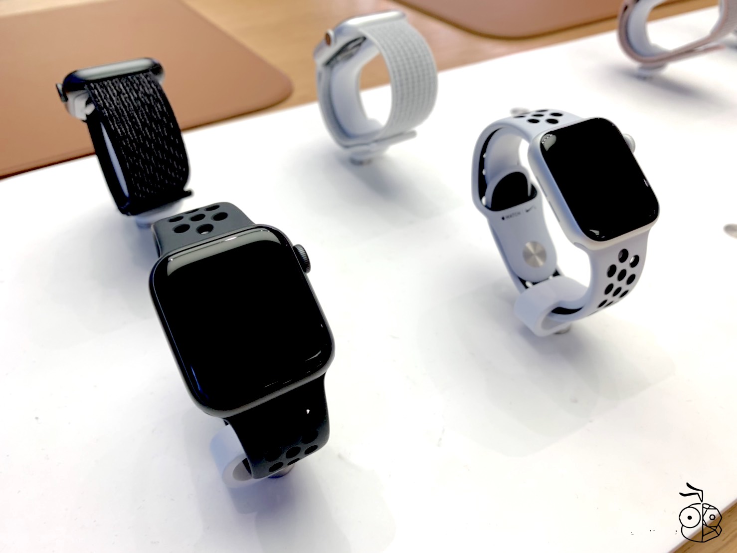 Apple Watch Series 4 Nike 01