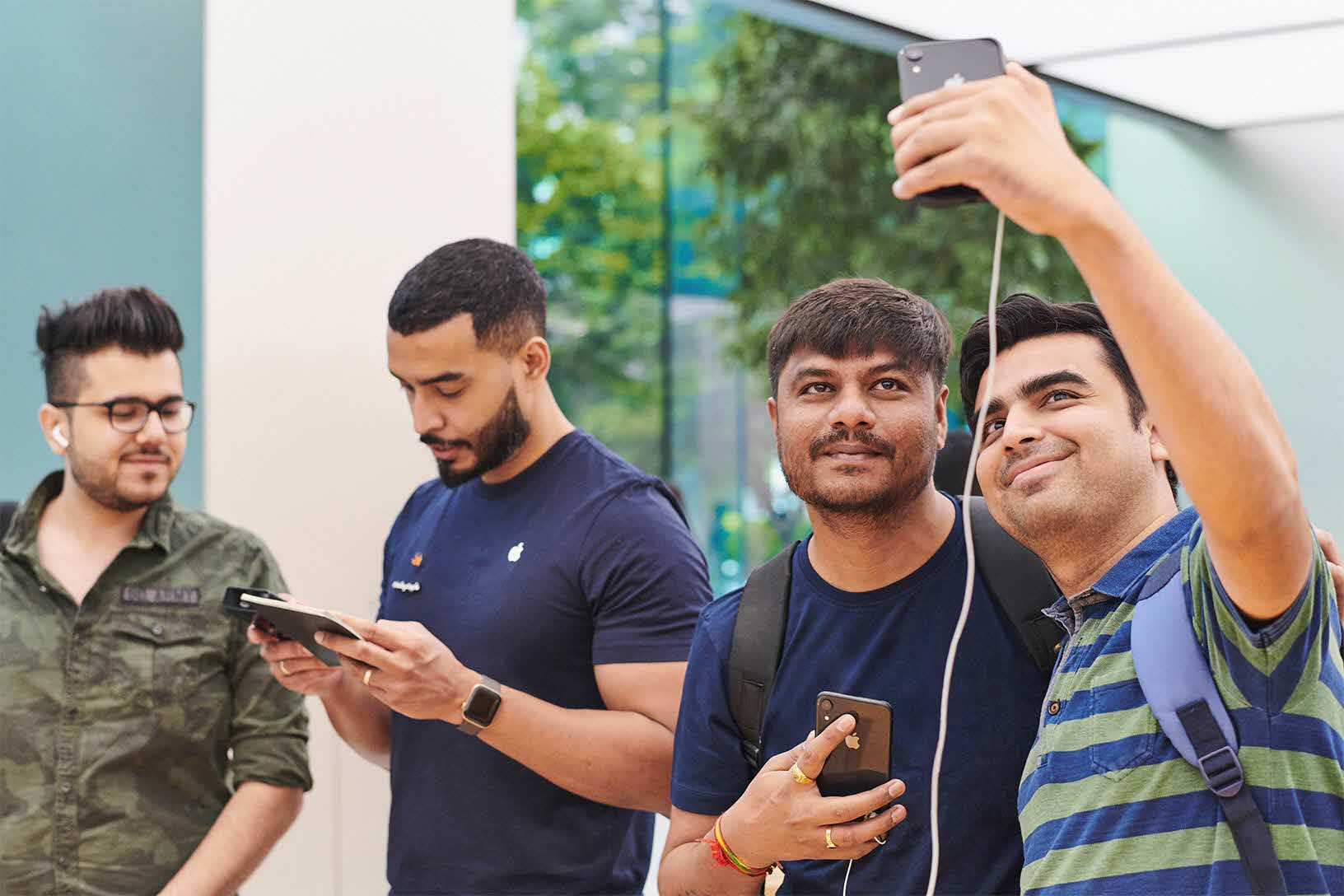Iphonexr Launch Orchardrd Singapore Instore Selfie 10262018