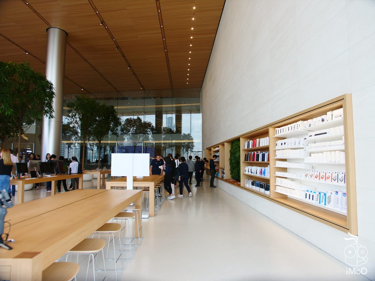 Apple Iconsiam 1200326