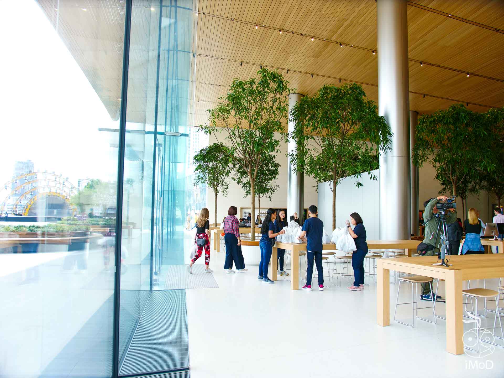 Apple Iconsiam 1200329