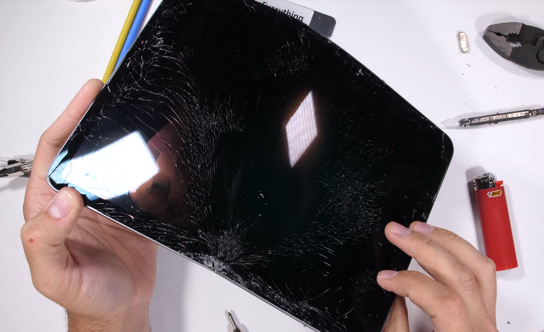 Ipad Pro 2018 Easy To Bend Img 4