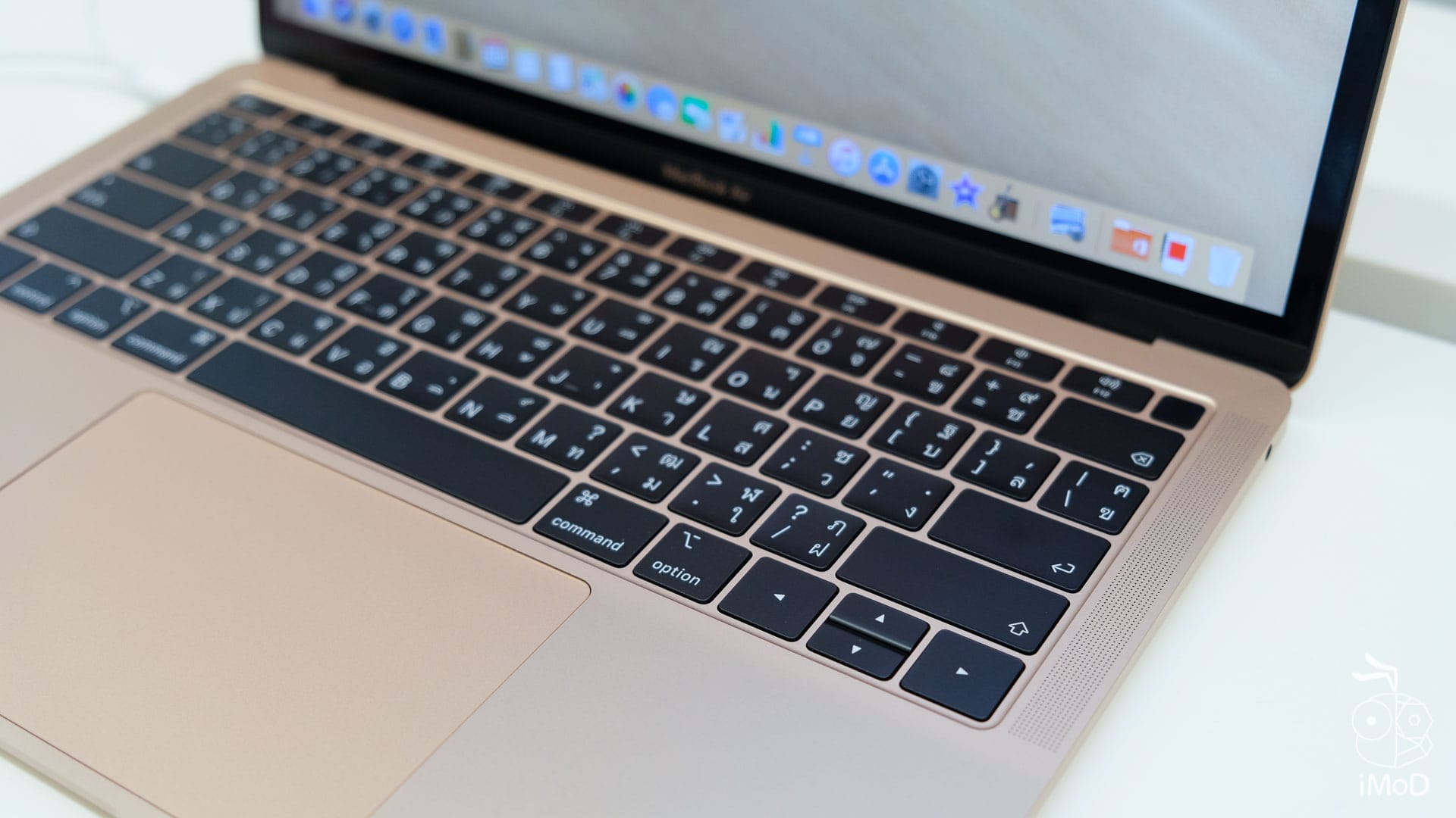 Ipad Pro Macbook Air 2018 Studio7 2369