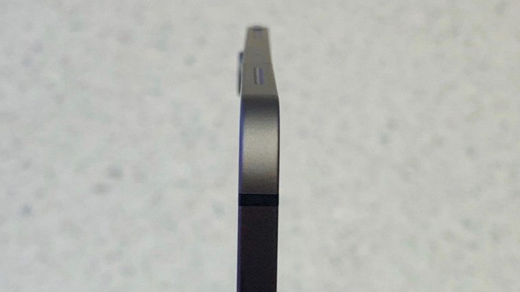 Apple Said Some Ipad Pro 2018 Bend But Not Defect Img 1