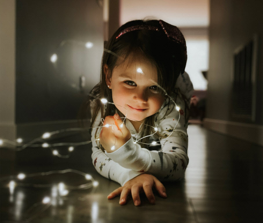 Apple Share Shot On Iphone Xr And Iphone Xs Holiday Cheer Winter Img 1