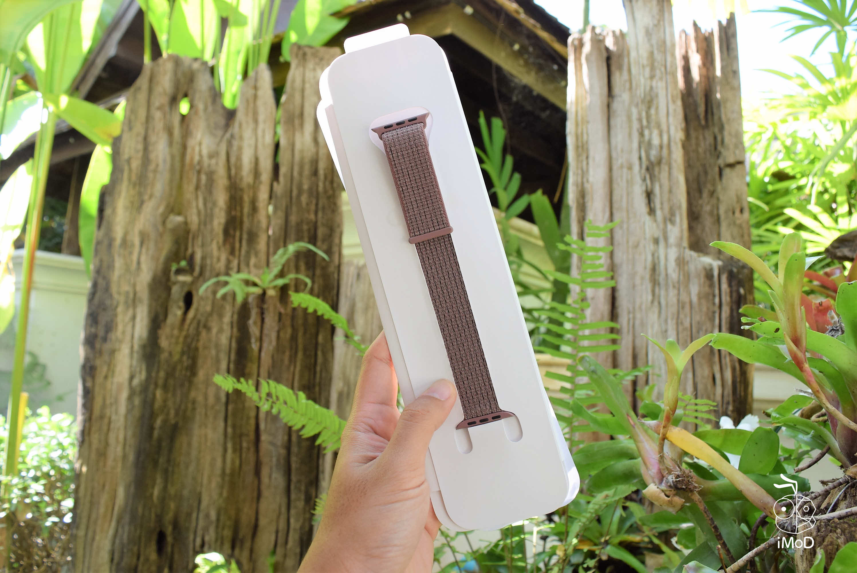 Nike Sport Loop Smokey Mauve Preview 000004